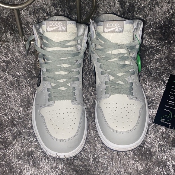 Jordan 1 Retro Dior - Picture 4 of 5